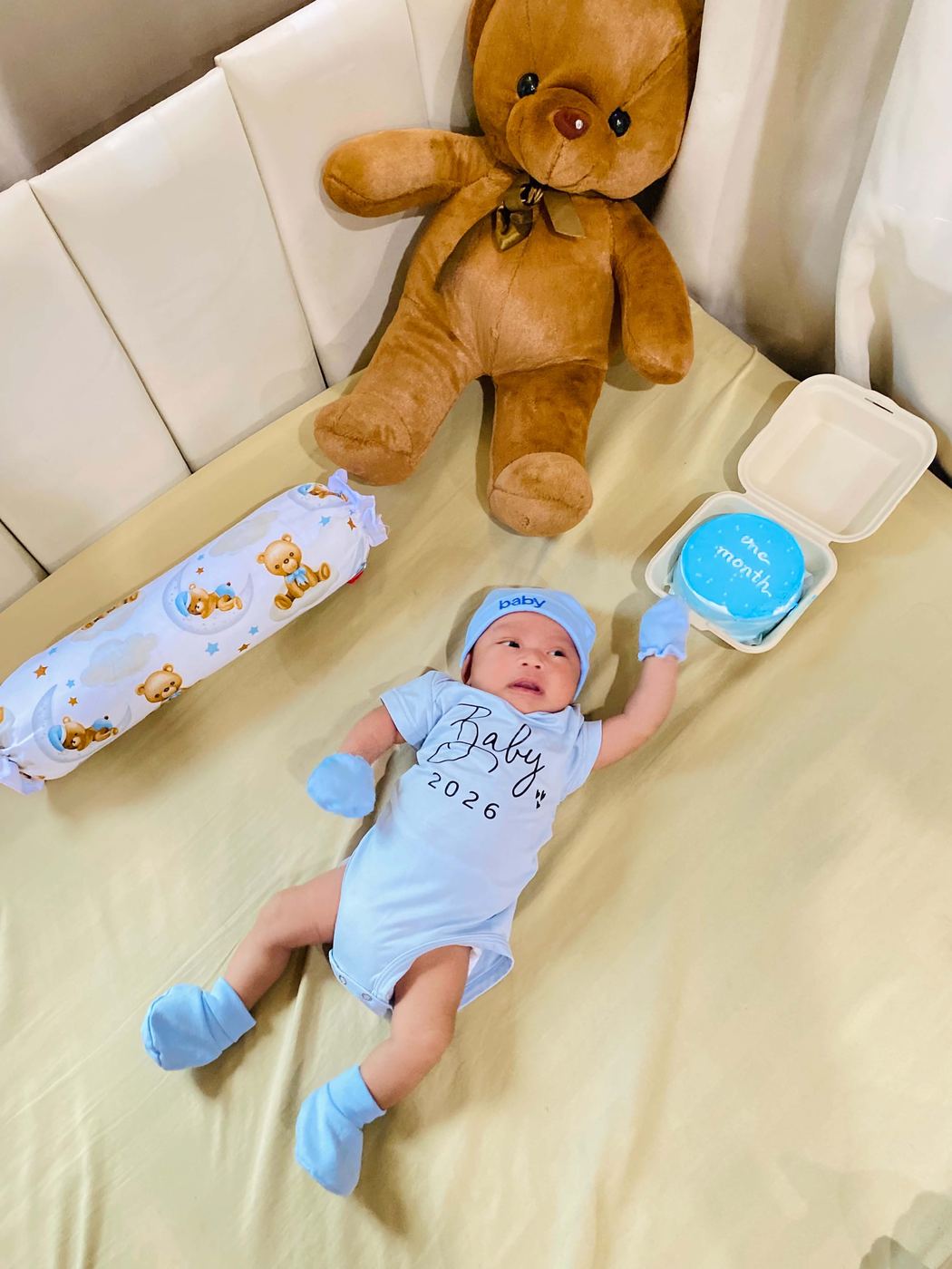 Kyzer Kynn's one month celebration